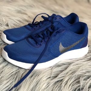 Nike Revolution 3 Sneakers Women’s Size 10